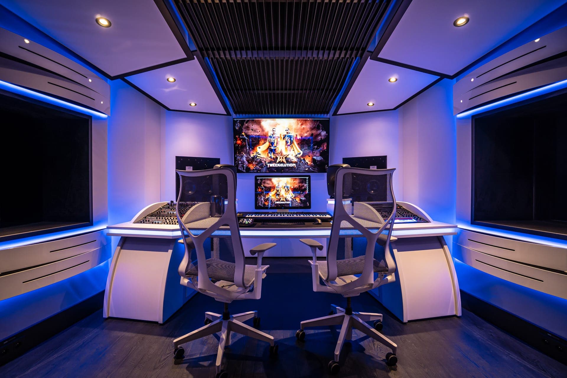 Da Tweekaz Studio — Hljóðvist
